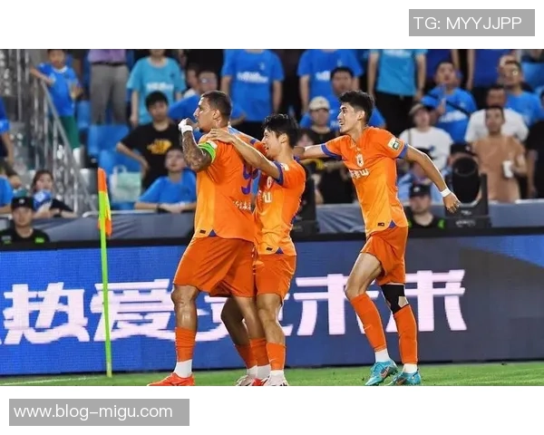 2016年上海申花与山东鲁能激战回顾：一场精彩的中超对决与历史交锋