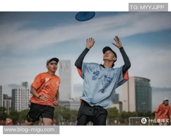 广州飞盘队比赛经验引发热议球迷对战术与表现的不同看法